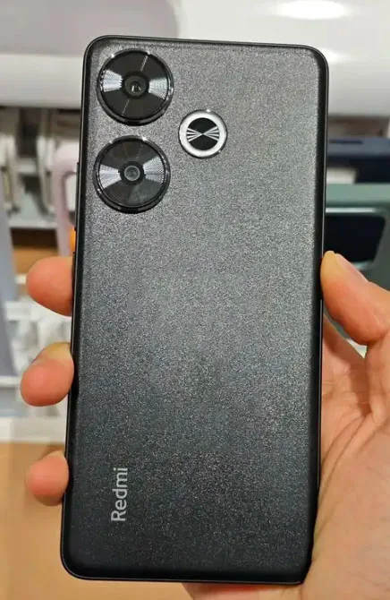 Xiaomi Redmi Turbo 3 5G 6.67” 1.5K 2712*1220 Display Snapdragon 8s