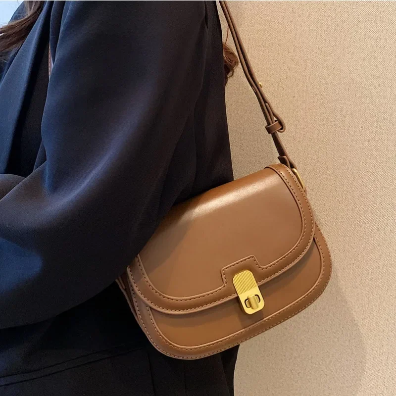 Bags Luxury Handbag 2024 New Simple Fashion Retro Shoulder Bag Niche Texture Casual Versatile Crossbody Small Square Bag