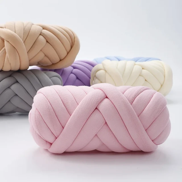  Soft Giant Yarn,Chunky Knitting YarnSuper Soft Chunky Yarn  Bulky Crochet Thick Yarn for Hand Knitting Blanket 250g Per Piece for Weave  Craft Crochet (Color : Red) (Color : Beige) : Arts