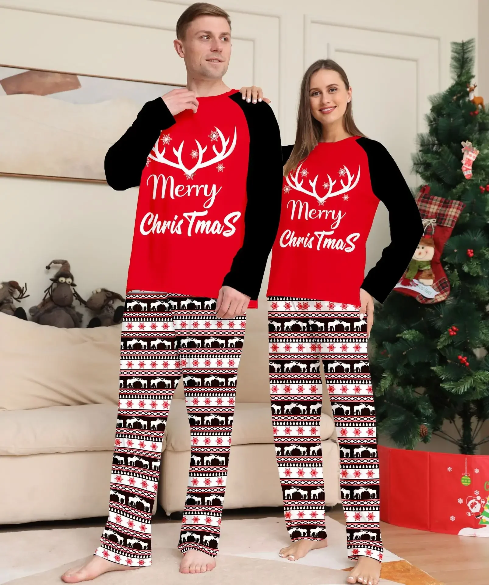 thumbnail image 4 of Conjunto de pijama navideño nuevo de 2024 con estampado completo, traje de 2 piezas, ropa de estar por casa, ropa a juego para mamá, papá y niños, mameluco para bebé, aspecto familiar, 4 of 5