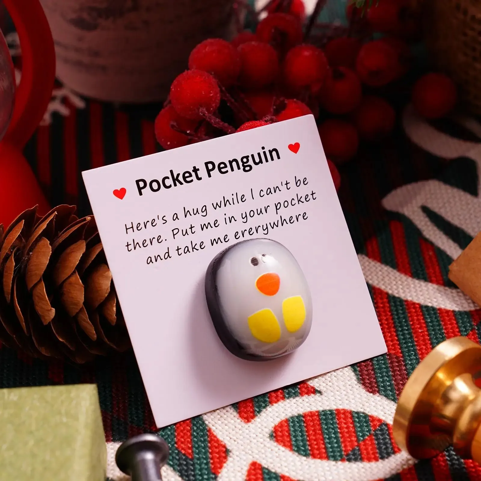 Ornament Crafts Miniature Ornament Mini Penguin Figurines A Little Pocket Penguin Hug Keepsake Ornament Cute Christmas Gift Small Message Card Distance Social Present Party Decoration