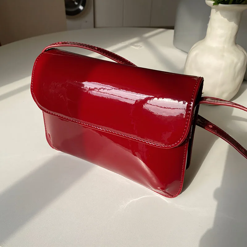 PMEL0762 Shiny Patent Leather Handbags Shoulder Bags Fashion Satchel Purses Top Handle Bags for Women Red