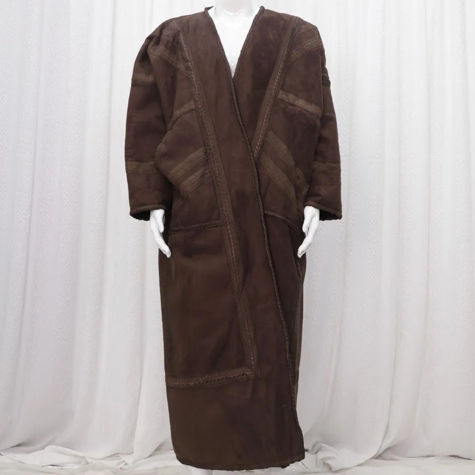 فروة رجالية تراثية طويلة – تصميم شتوي فاخر