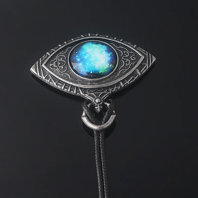 Game Bloodborne Cosmic Demon Eye Necklaces Crow Hunter Wheel Hunter Badge Pendant Necklace Fans Cosplay Props Jewelry Gift necklace pendant game necklace game cosplay props