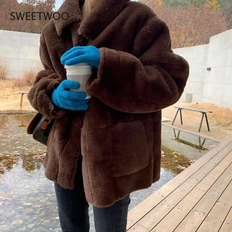 Strip Sewed Toghter Winter Woman Jacket High Street Faux Fur Coats and Jackets Winter Coat Women Elegant Fashion Temperament