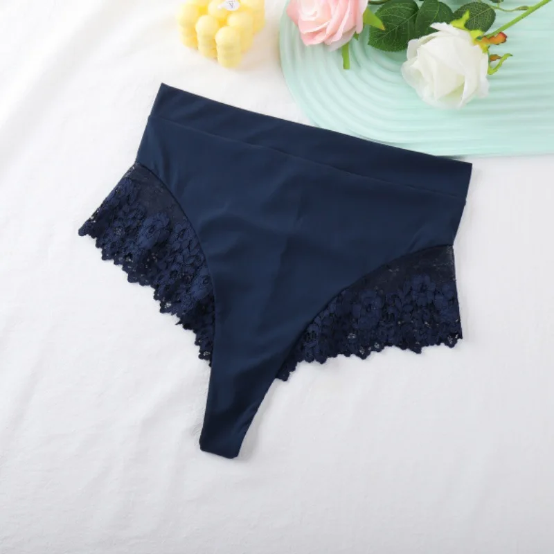 sheer lace panel detail on thong