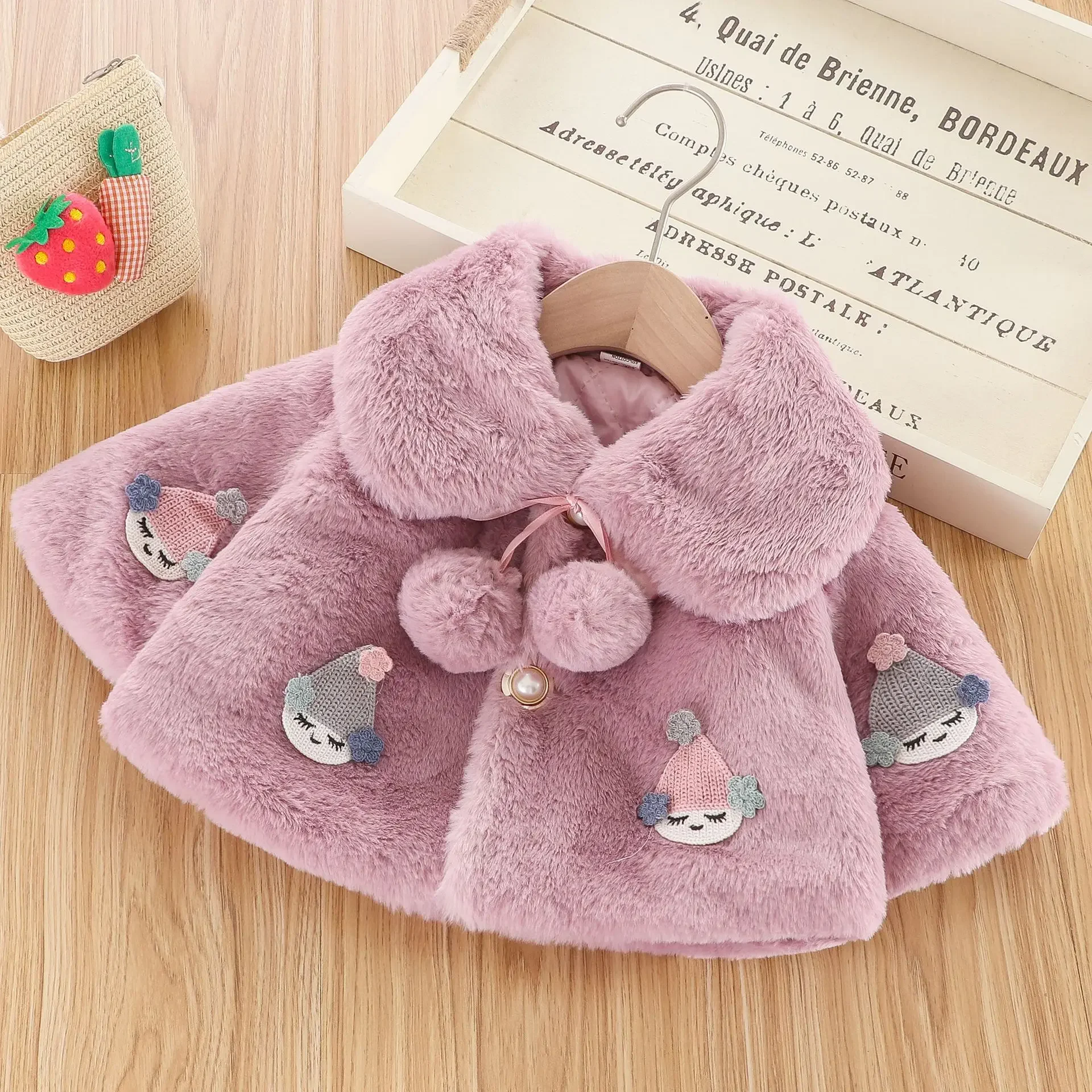 New Autumn and Winter Fur Jacket for Baby Girls, with A Collar and Children's Shawl Warm Thick Jacket for Newborns Aged 0-2