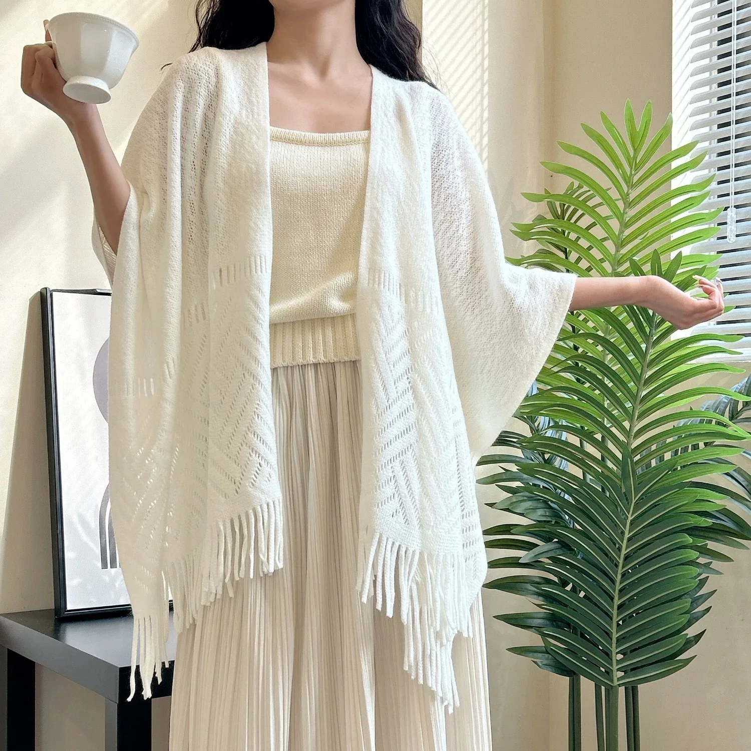 Women Hollow Out Clock Shawl Scarf for Air Conditioned Room or Outdoor