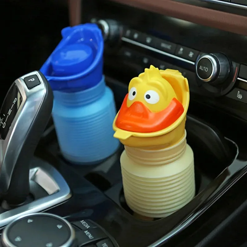 Portable Urinal 750ml Adult urinal Portable male female Outdoor camping trip urinal emergency car toilet urine bottle