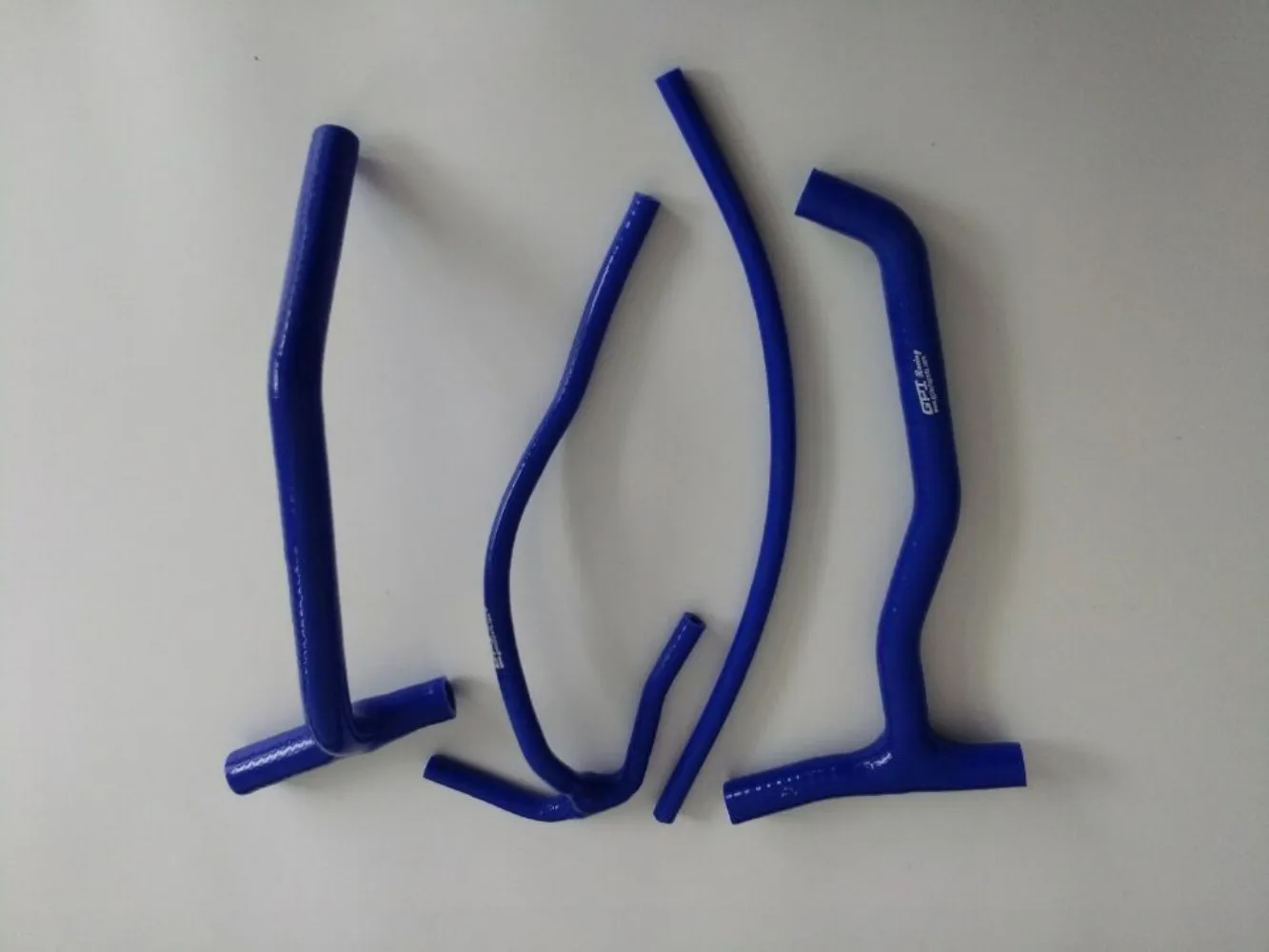 

For Husqvarna TE410 TE570 TC570 SM570 TE610 TC610 SM610 1992-2008 TE TC SM 410 570 610 Silicone Radiator Hose Pipe Tube Kit 1992