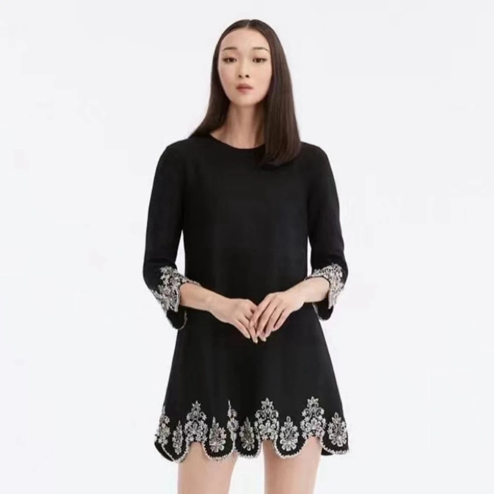 

Матовое атласное черное платье с круглым вырезом, женская одежда на шнуровке с длинным рукавом, элегантные платья для свадебной вечеринки, красивые платья по индивидуальному заказу