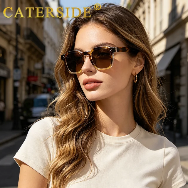 Lunettes de soleil tendance CATERSIDE pour hommes, monture carrée petite taille, design personnalisé, lunettes de soleil pour femmes, idéales pour les voyages, les fêtes, les affaires, les festivals, ou comme cadeau 4 Lunettes de soleil tendance CATERSIDE pour hommes, monture carrée petite taille, design personnalisé, lunettes de soleil pour femmes, idéales pour les voyages, les fêtes, les affaires, les festivals, ou comme cadeau 4