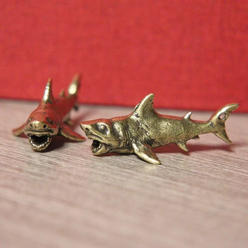 Messing Hai Tierfiguren Miniaturen Desktop Ornament Home Dekoration Handwerk Zubehör Vintage Schlüsselanhänger Anhänger Schmuck Geschenk