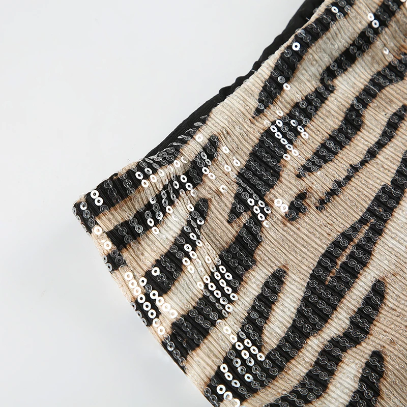Pantalones cortos sexis con lentejuelas y estampado de leopardo para mujer, modernos y elegantes, estilo urbano.