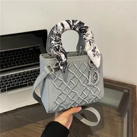 Fall Fashion Monogram Shoulder Bag Women's Simple Commuter Bag Printed Diamond Grid Quality Durable Polyester Lining Zipper Clos