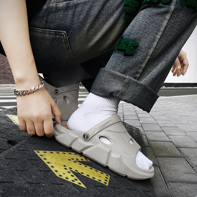New Fashion Men Beach Slippers Sandals Dual-use Slides Non-slip Platform Comfortable Summer Shoes Women Massage Slippers Outdoor