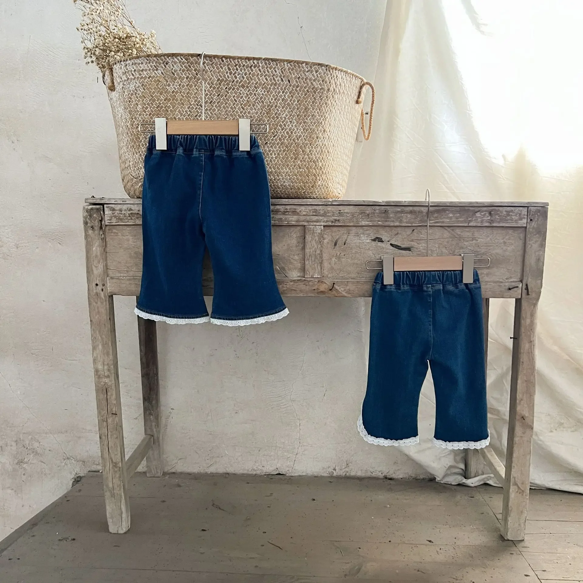 Description Picture 3 of itemGirls' Jeans 2025 Autumn New Fashionable and Versatile Baby Girl Micro Flared Pants Korean Version Lace Jeans