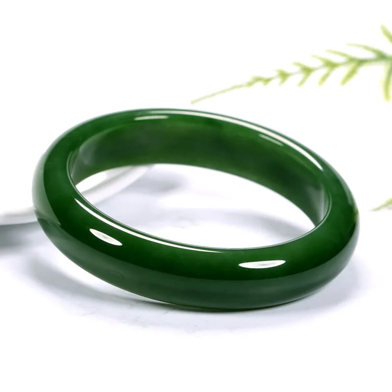 Рисунок 4 - Китайский натуральный зеленый нефритовый браслет