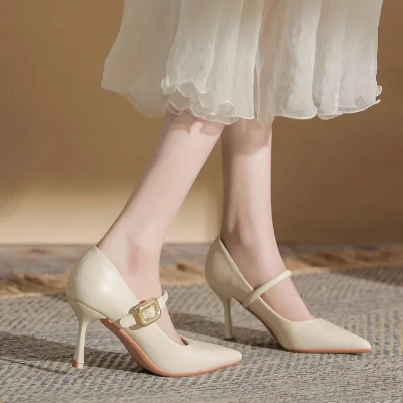 

Женские туфли 2023, Брендовые женские туфли на высоком каблуке с металлическим украшением, модные офисные и деловые привлекательные туфли на высоком каблуке с острым носком и ремешком с пряжкой