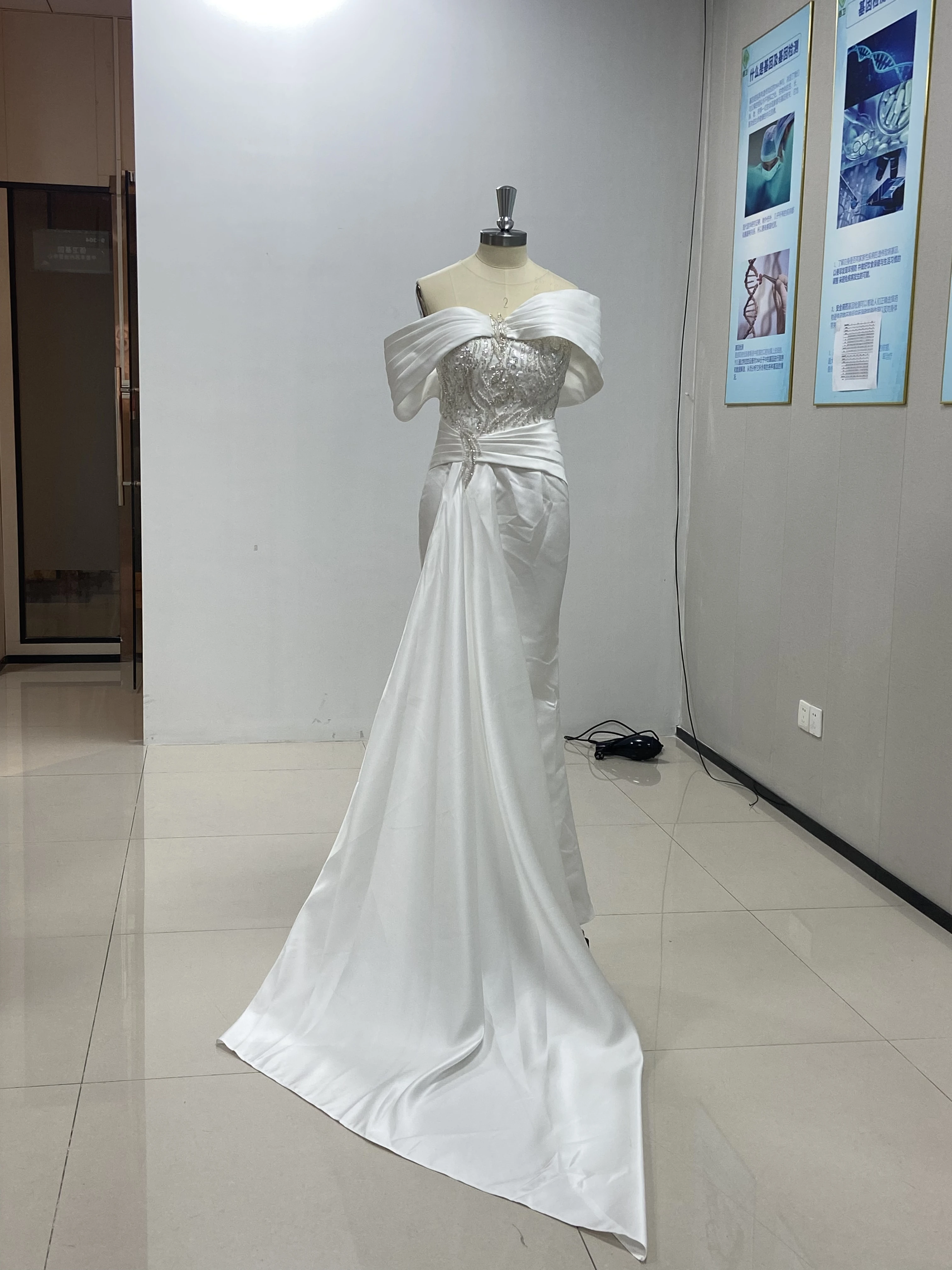 

Женское свадебное платье-Русалка It's yiiya, белое элегантное платье до пола с открытыми плечами и бисером на лето 2019