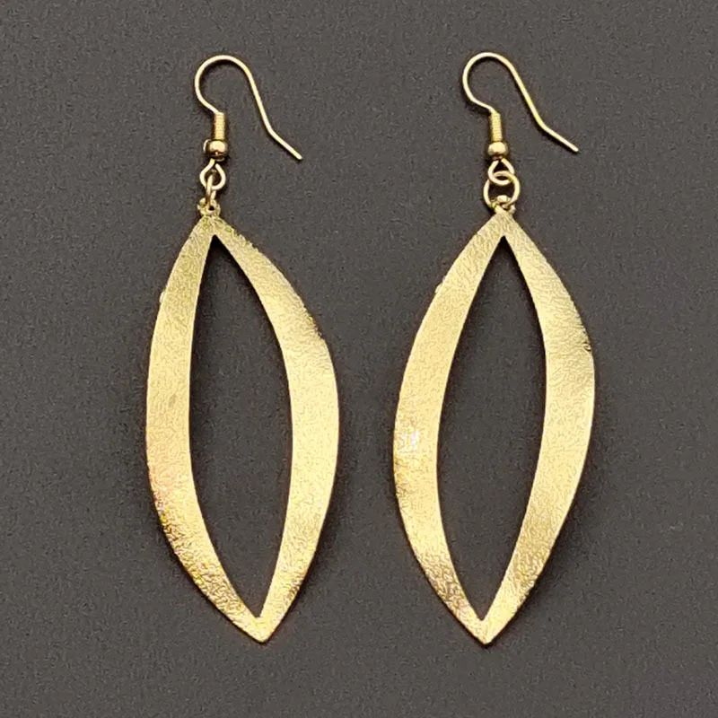 

European and American Courts Exaggerate Retro Spiral Women's Earrings, High-end Gothic Punk Hip-hop Earrings, Jewelry Wholesale