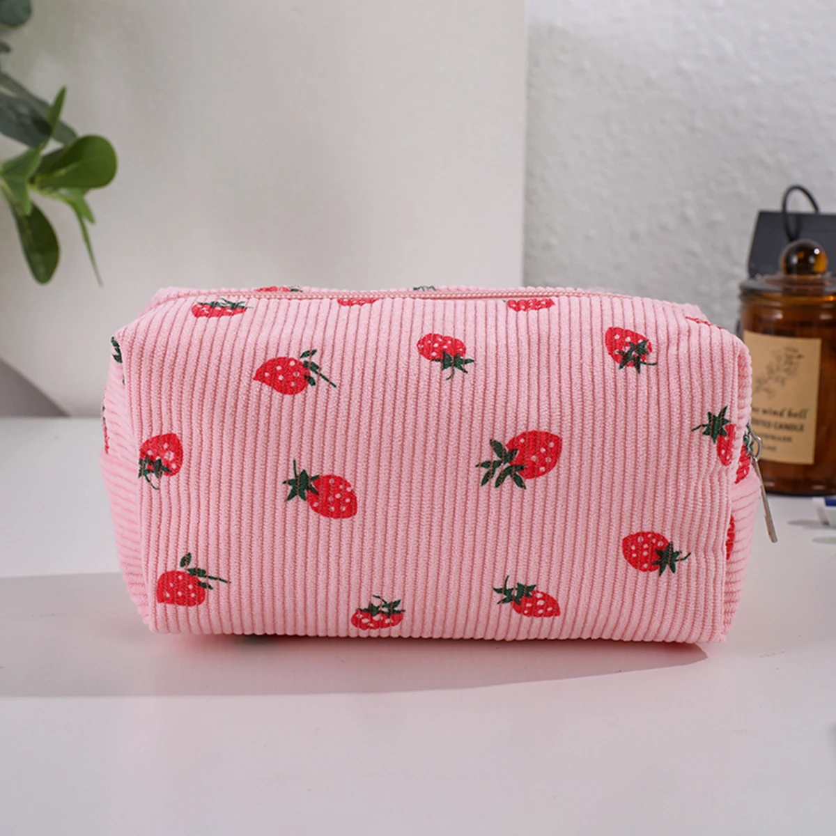 Astuccio con Stampa Fragole Carine, Borsa Portaoggetti Squisita per Esterni, Grande Capacità, Portatile, Forniture Scolastiche, Regalo per il Ritorno a Scuola - immagine 5