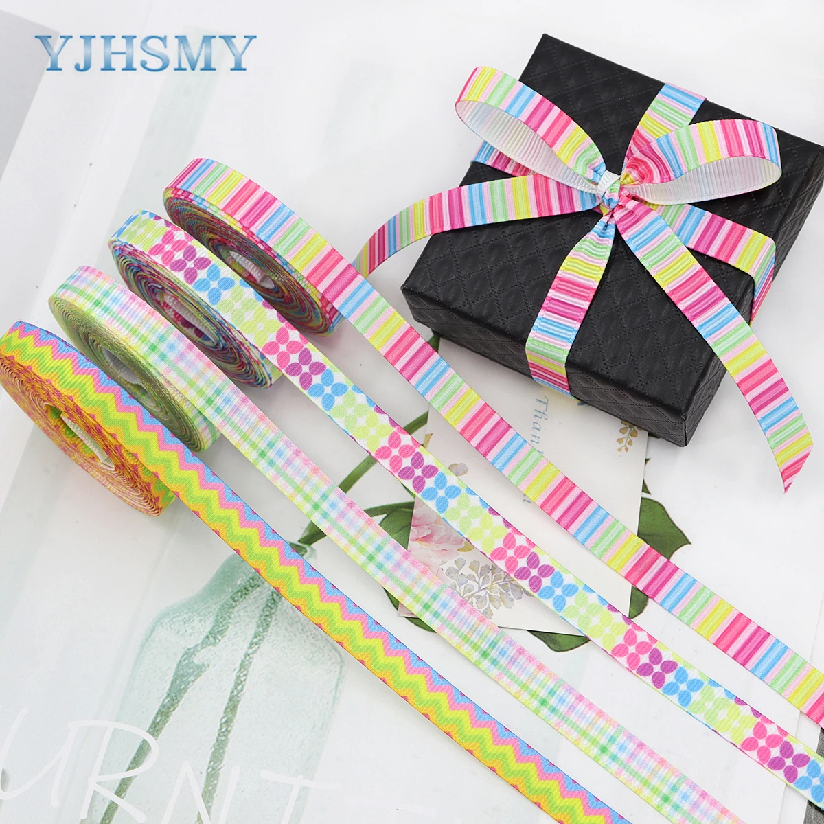 부활절 Grosgrain 리본 다채로운 줄무늬 격자 무늬 리본 계란 토끼 당근 꽃 리본 봄 부활절 12월을위한 선물 포장 리본
