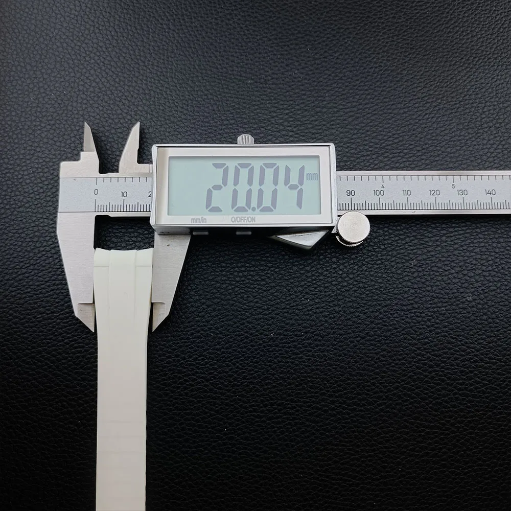 High-Quality 20mm Rubber Strap with Stainless Steel Buckle