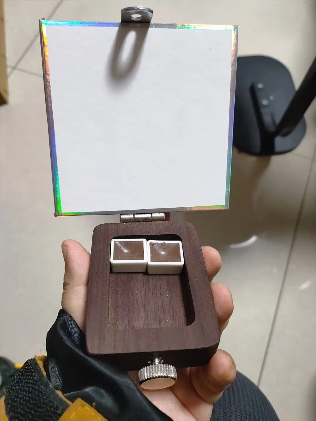 미니 포켓 귀여운 호두나무 작은 그림 스케치 이젤, 그림 상자를 가지고 놀 수 있습니다