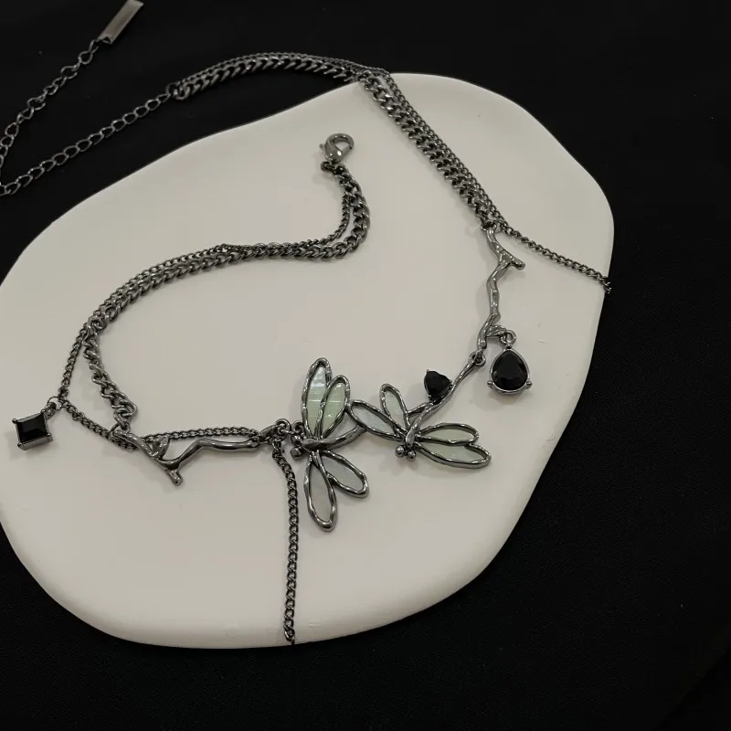 الحلو كول بندقية الأسود الخيال اليعسوب قلادة للنسا...