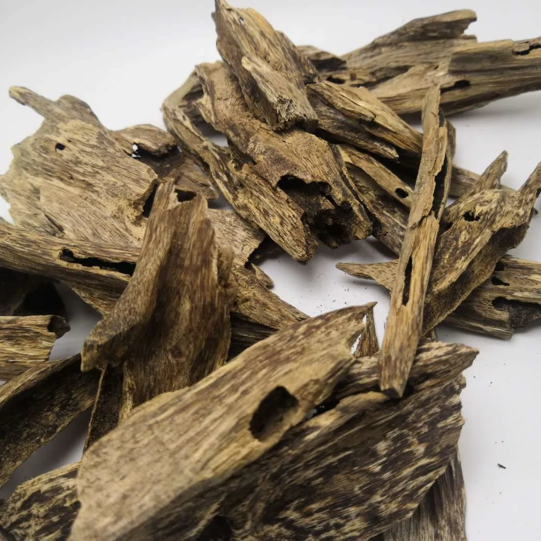 5G ~ 72G Lotto Di Alta Qualità Naturale Vietname Affondante Piccolo Chip Di Oud Legno Subacqueo Oud Resina Piena Spedizione Gratuita