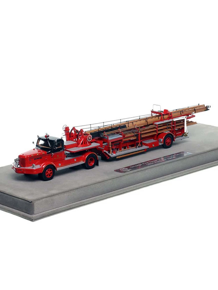 1/50 Scale Chicago Fire Department 1960 R FWD 85 Aerial