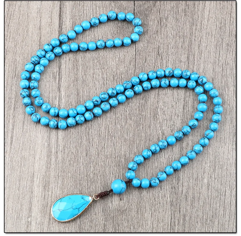 Collier bleu femme bohème chic en perles naturelles et bois doré élégant