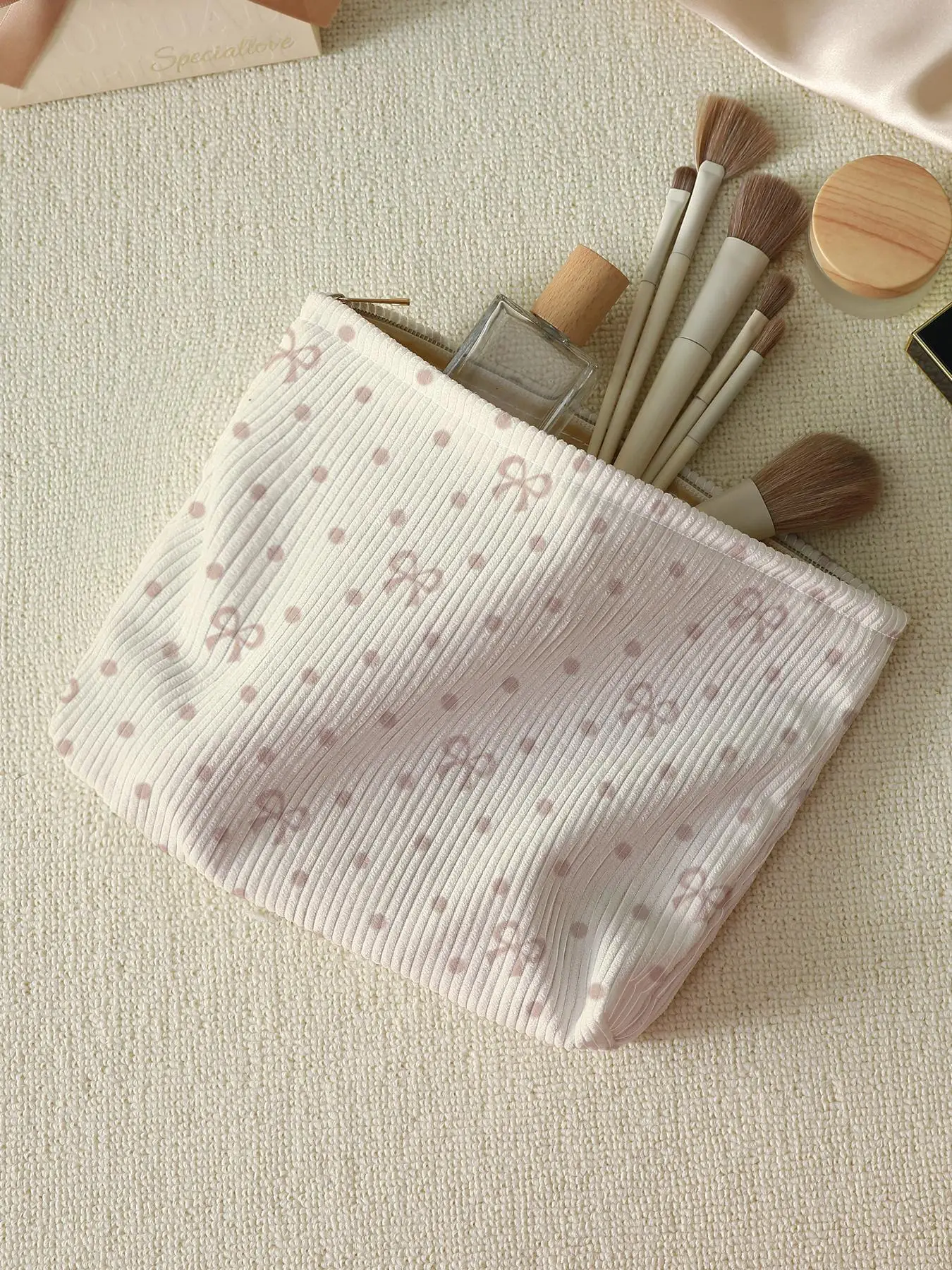 1pc，Pink bow patterned corduroy zipper makeup bag, lightweight and multifunctional makeup storage bag 4