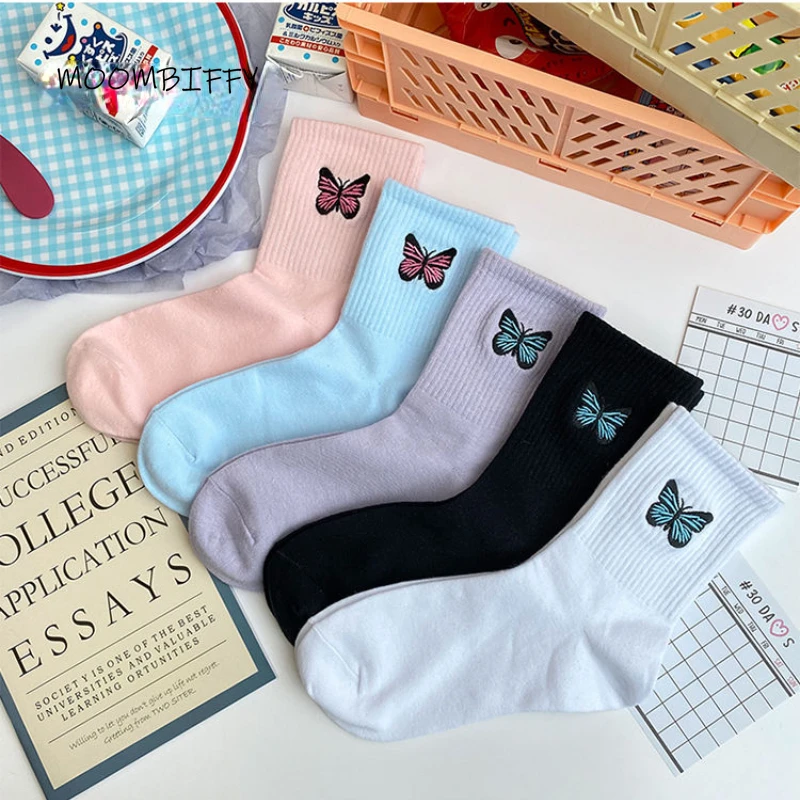 

Butterfly Embroidery Women Socks Female Mid-tube Japanese Cute Summer Korean Version Ins Tide Sock Skater Sports Couple Socks