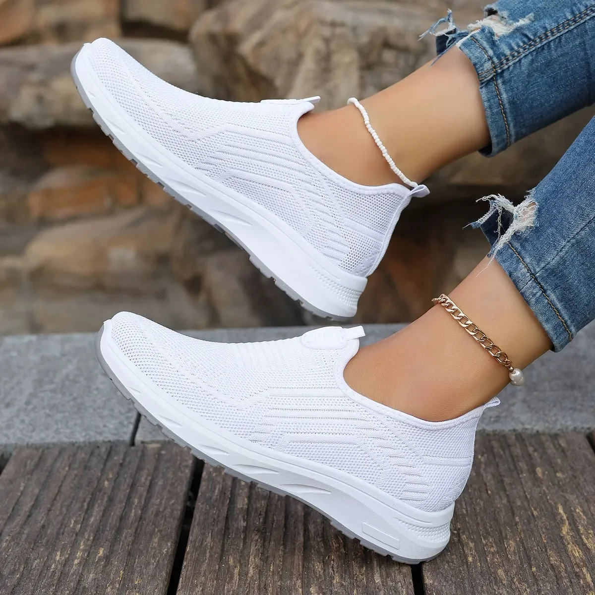 2024 New Summer Mesh Breathable Large Women's Casual Shoes Soft Sole Lightweight Women's One Step Single Step Shoes 2