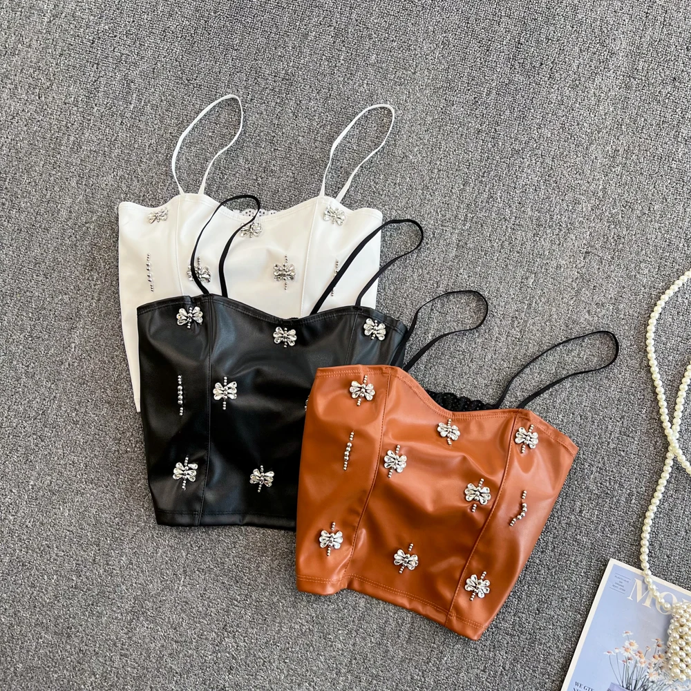 

Женский укороченный топ на тонких бретельках, из ПУ кожи