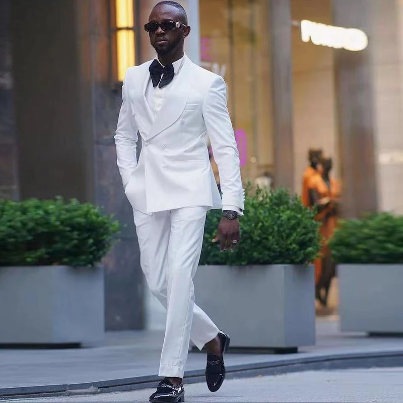 

Однотонный белый свадебный костюм с двойной грудью, облегающий мужской блестящий пиджак с отложным воротником и брюки для выпускного вечера