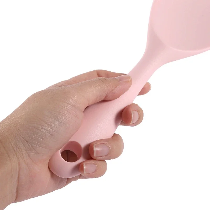 Silicone Cooking Spoon Hanging Silicone Rice Spoon Kitchen Ladle Non-stick Saucepan Electric Rice Cooker Cooking Scoop with Holes Household Items