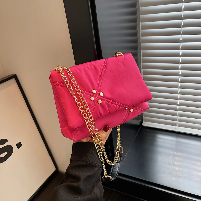 

Women Fashion Shoulder Bag Gothic Ladies Bag Cool Style Trendy Girls Handbag Y2K Rivet Chain for Travel Vacation