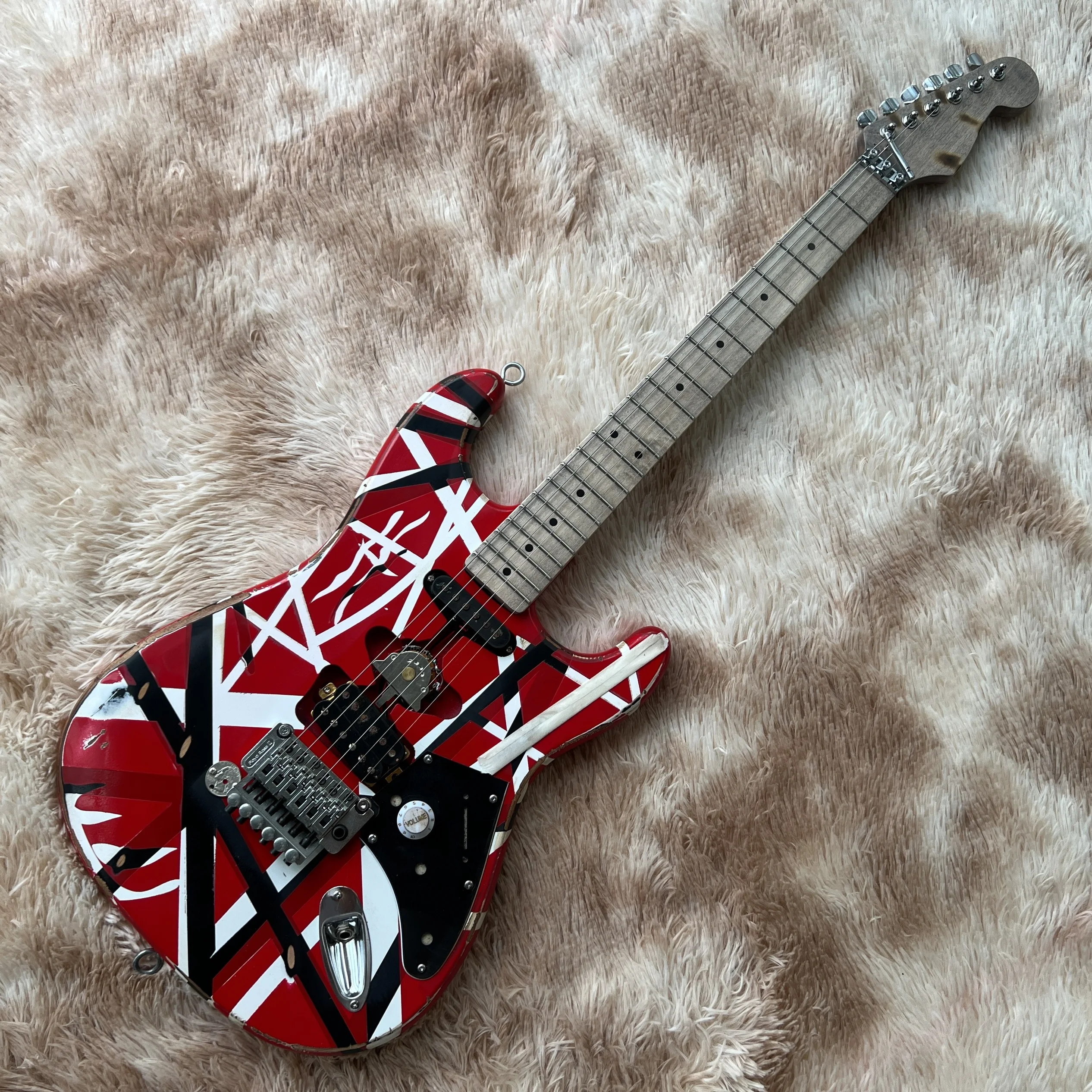 

Высококачественные пикапы, электрическая фотография с помощью hands 6 stings gitaar