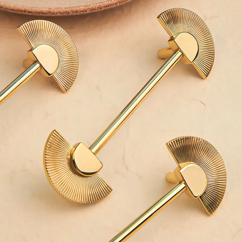 ลูกบิดประตูตู้ครัวแบบดึงลิ้นชักสีทองขัดเงารูปพัดทองเหลืองด้ามจับตู้หรูหราอุปกรณ์เหล็กเครื่องตกแต่งบ้าน 1