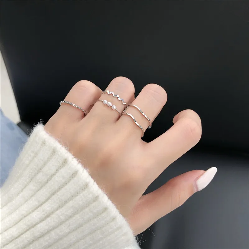 2025 Buntes Ringset im Modestil, süßer und einfacher elastischer Perlenring, koreanische geometrische Damenbekleidung, kreative Accessoires, Abendkleid_voghion.com