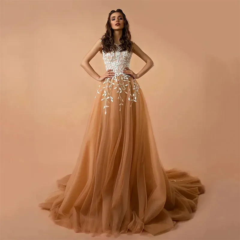 

Elegant Champagne Tulle A-Line Prom Dress Princess Scoop Neck Appliques Lace Evening Dress Sleeveless Party Dresses