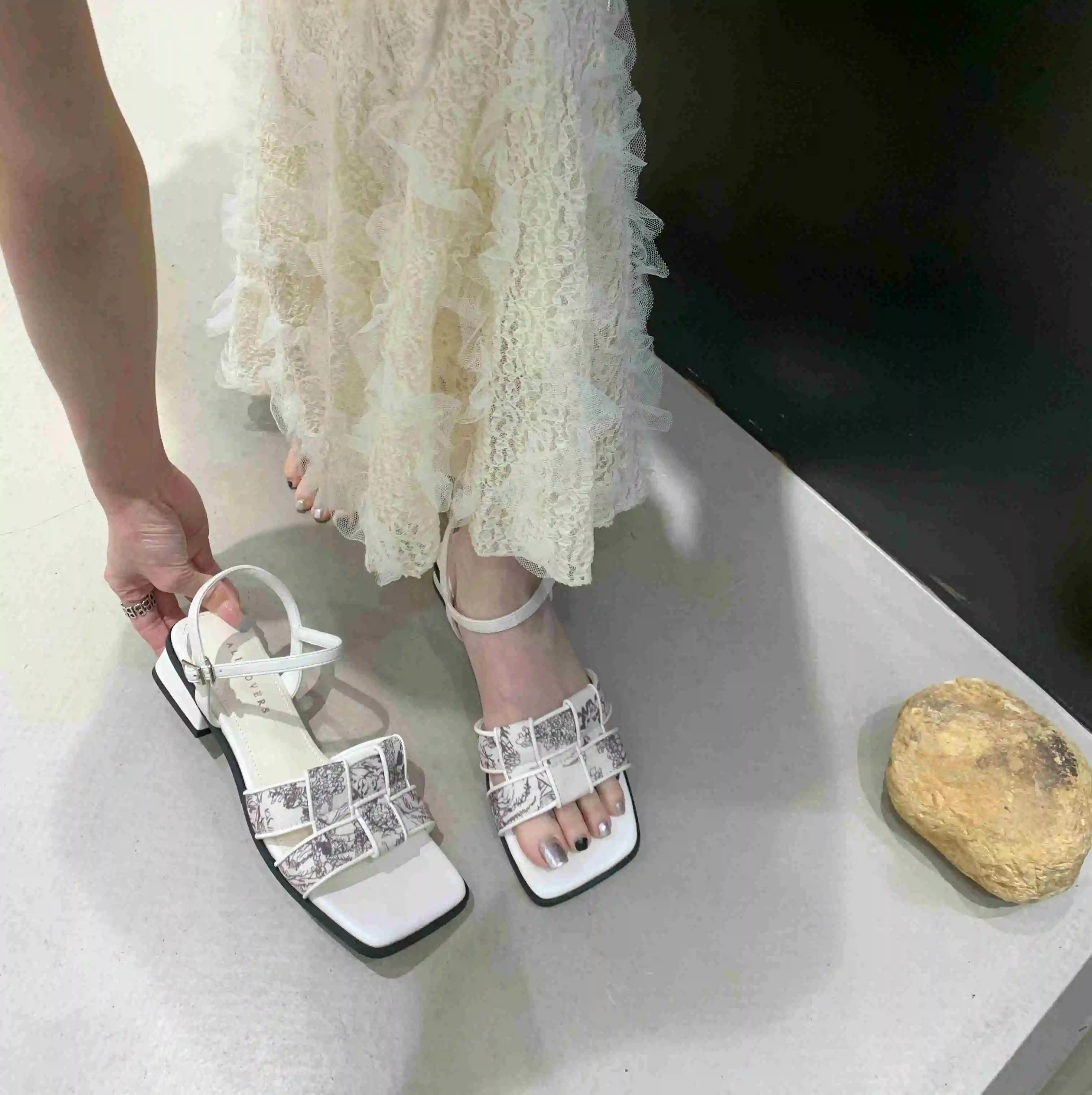 Summer Fashion Weave Shoes Women's Heeled Sandals Open Toe Strappy Low Block Heels Sandals