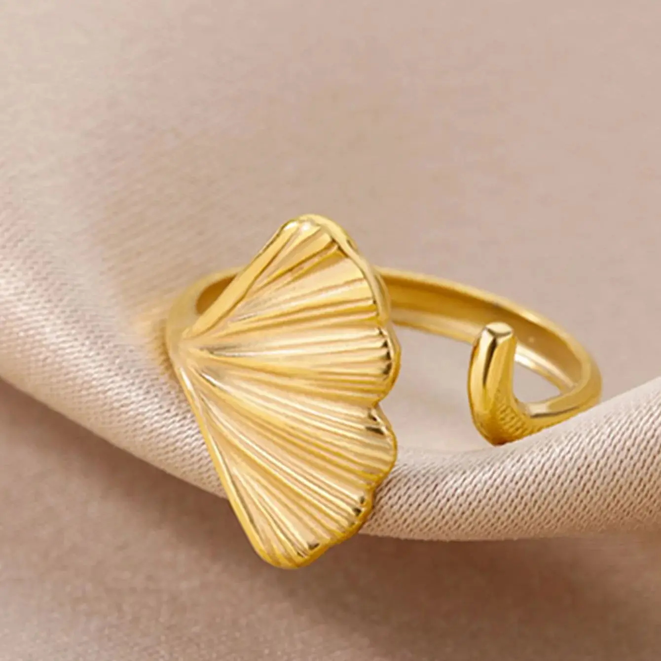 Fashion Ginkgo Leaf Rings Women Gold Stainless Steel Adjustable