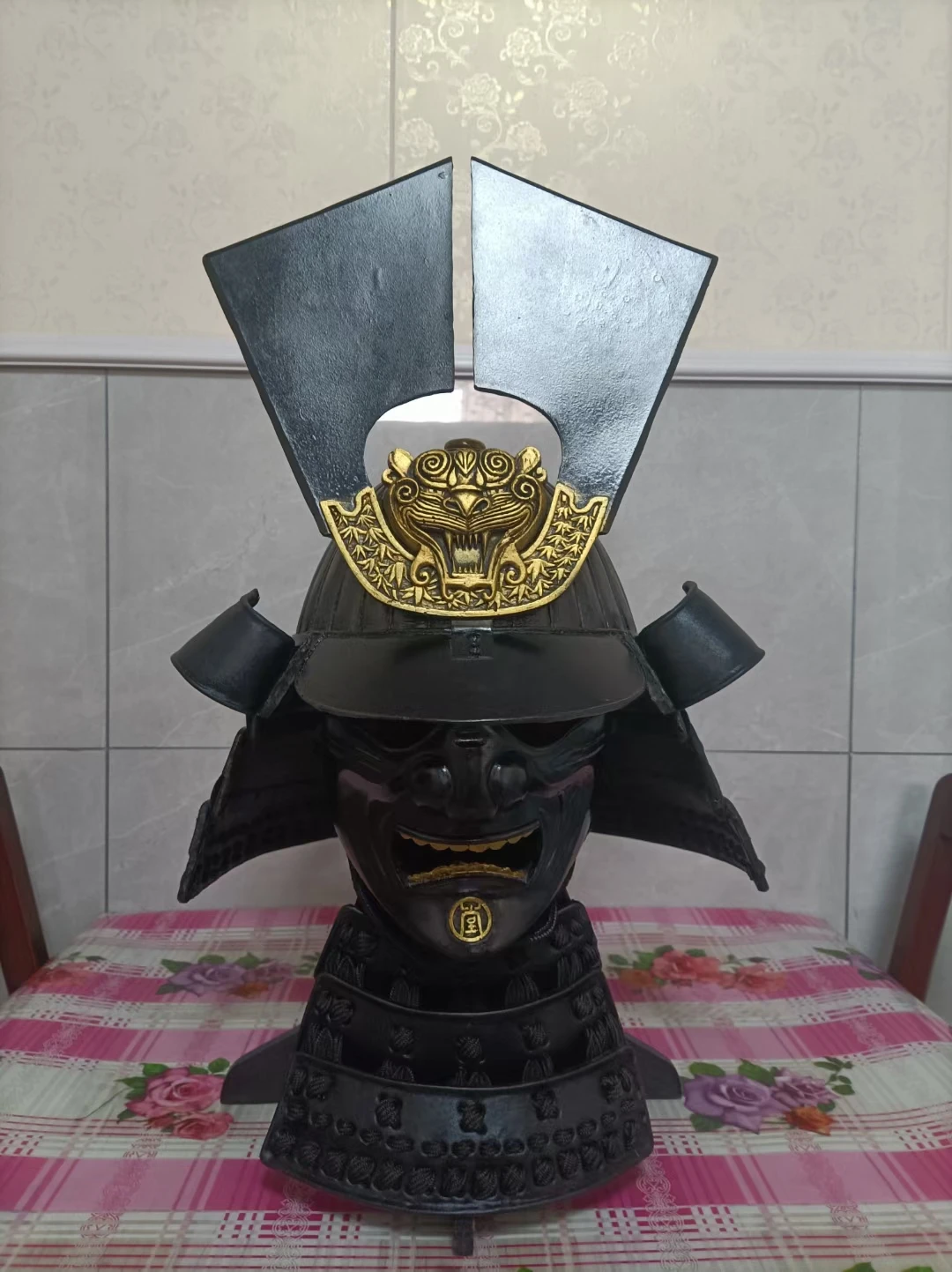 【美品 未使用】1/1サイズ 仮面風ヘルメット コスプレ用 Amazon | 黒侍フルフェイスマスク コスプレ衣装小物 未来マスク