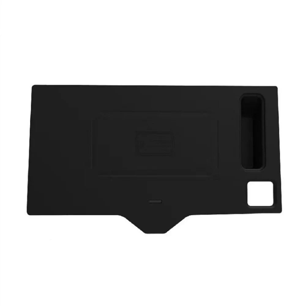 

Wireless Charging Pad for BMW - Compatible with X1/X3/X4/X5 and 1/2/3/5 Series - 6-16V Fast Charging - 1 PC