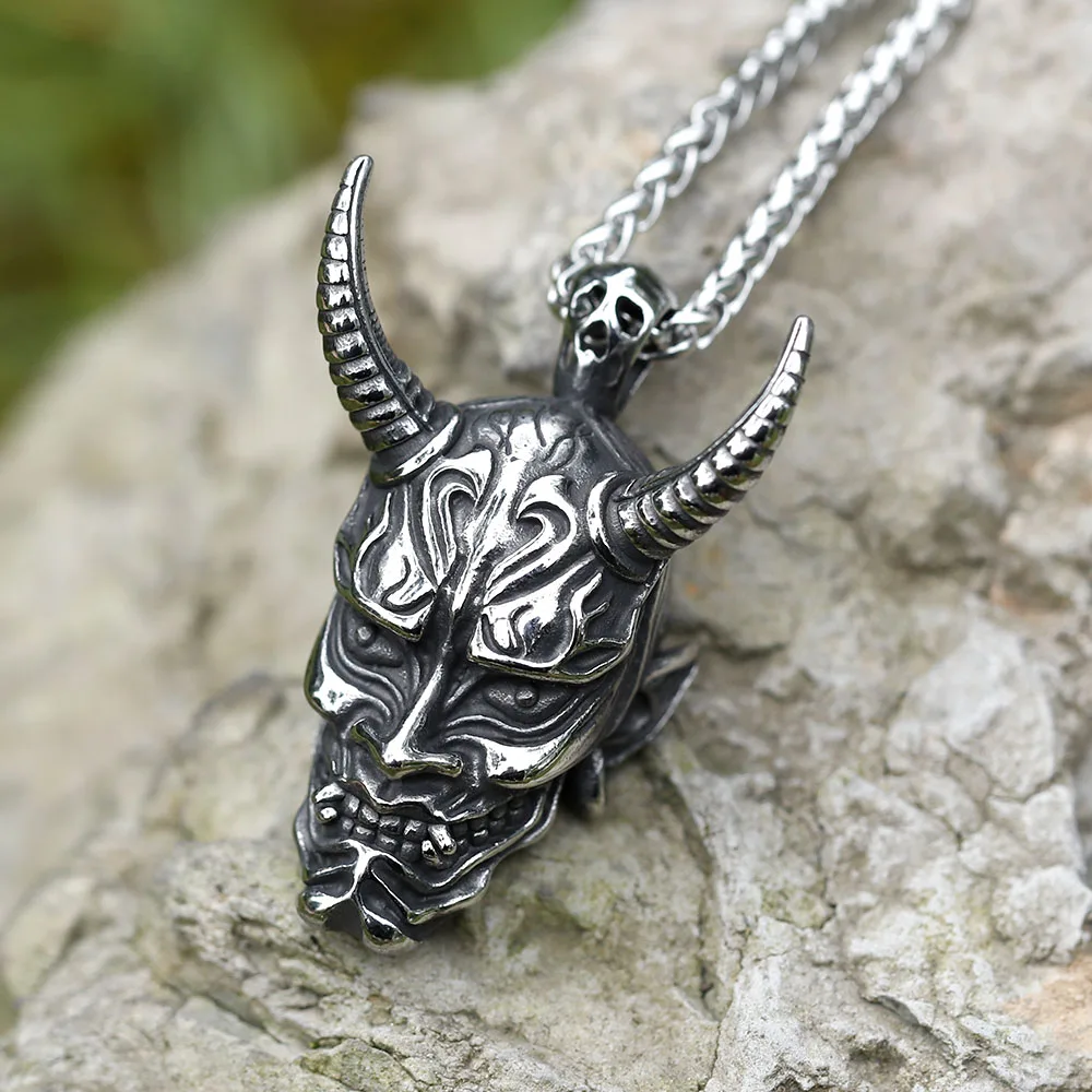 Fashion And Exquisite Cattle Animal Street Punk Style Pendant Necklace Male Ghost Mask Halloween Christmas Pendant Gift