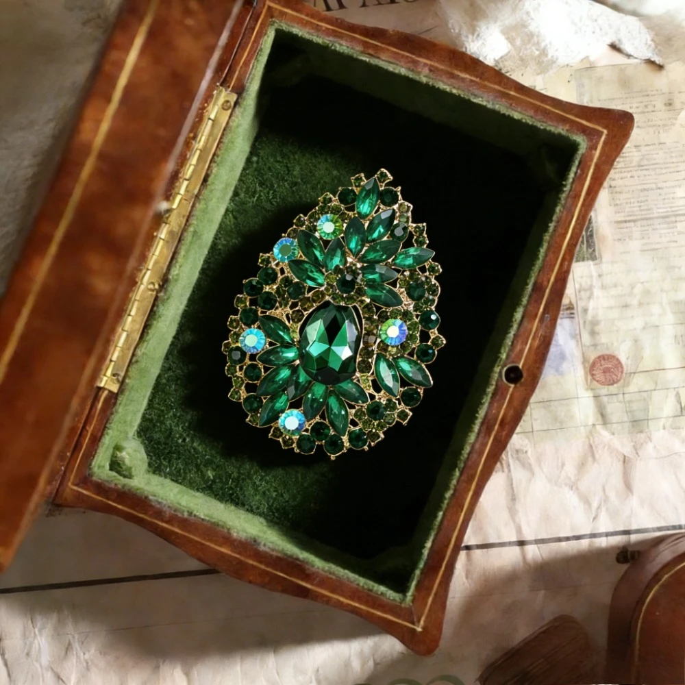 Holiday Party Jewelry Pin S76e65481277b488291f7bb03eac5875cl